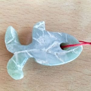 Kette mit Anhänger aus Speckstein