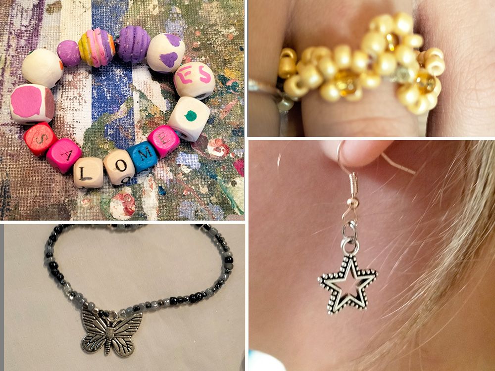 Eine Person zeigt Schmuck wie einen bunten Perlenring, goldene Perlen, einen Sternohrring und eine Schmetterlingskette